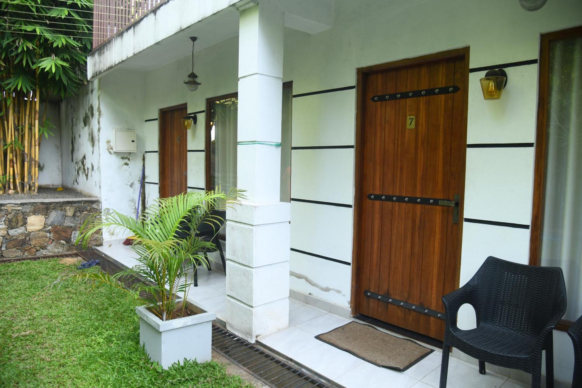 Wild Park Safari Home Stay Udawalawe Buitenkant foto