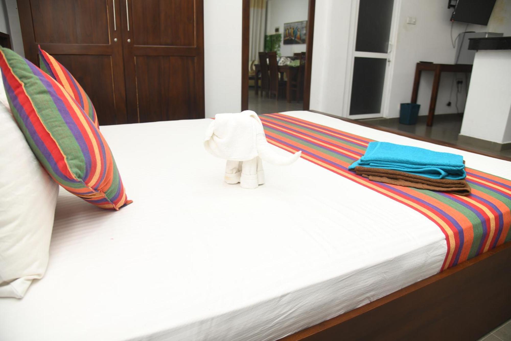 Wild Park Safari Home Stay Udawalawe Buitenkant foto