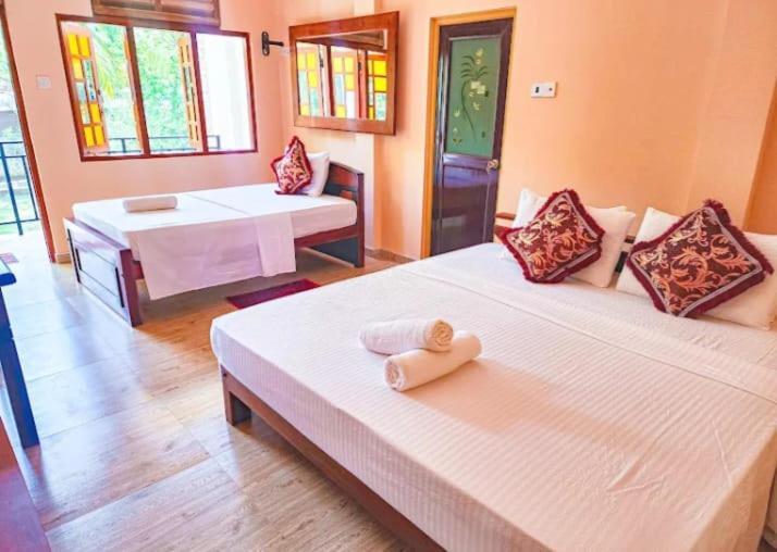 Wild Park Safari Home Stay Udawalawe Buitenkant foto